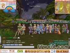 老飞飞，达肯闲逛摆摊